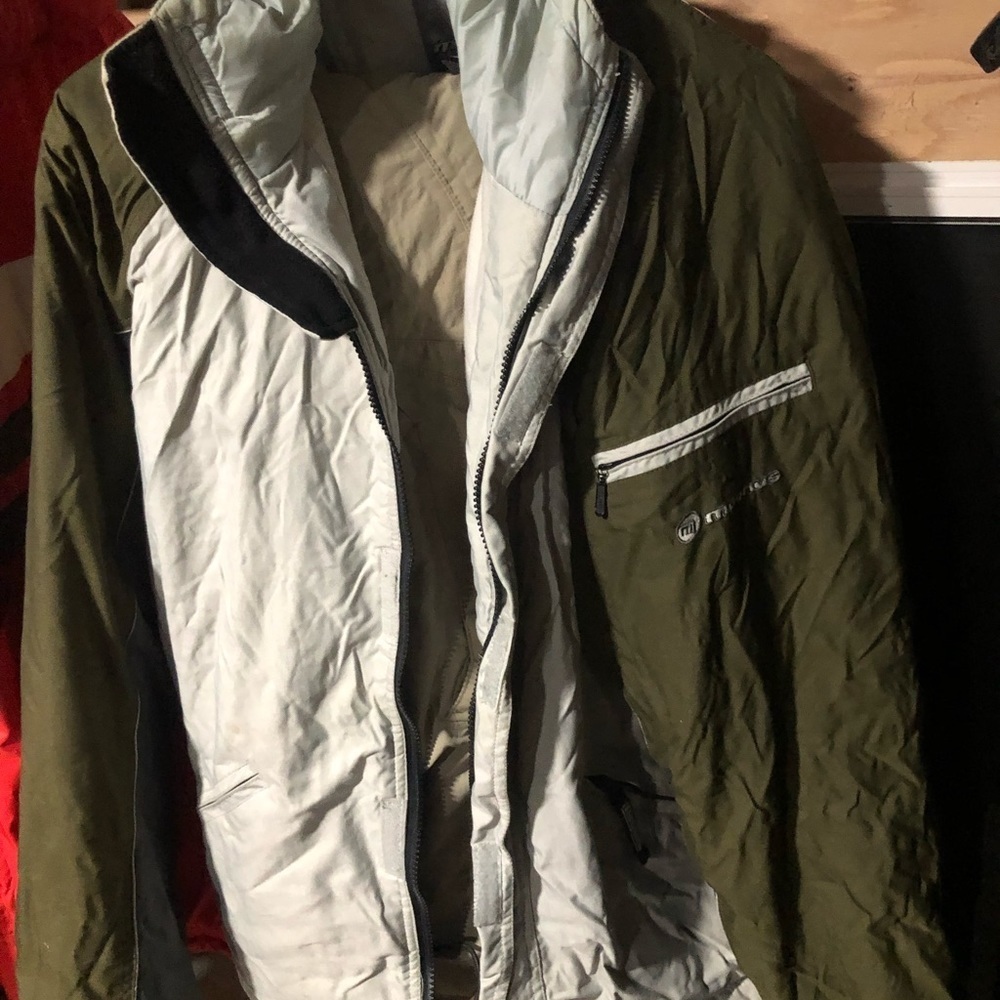 Magnus medium snow jacket skiing or snowboarding